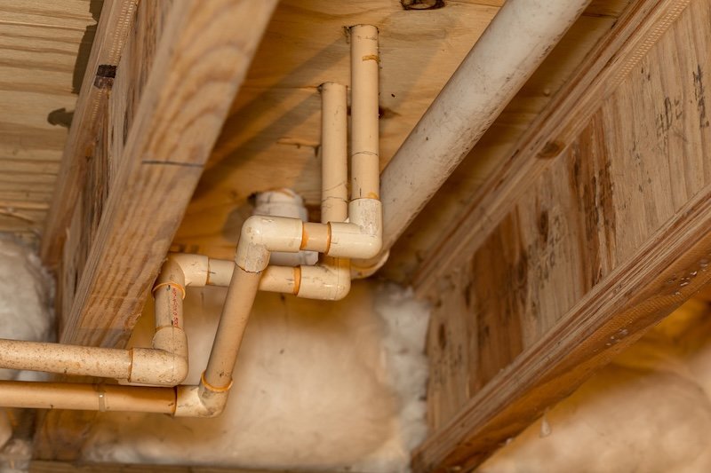 crawlspace winter plumbing pipes
